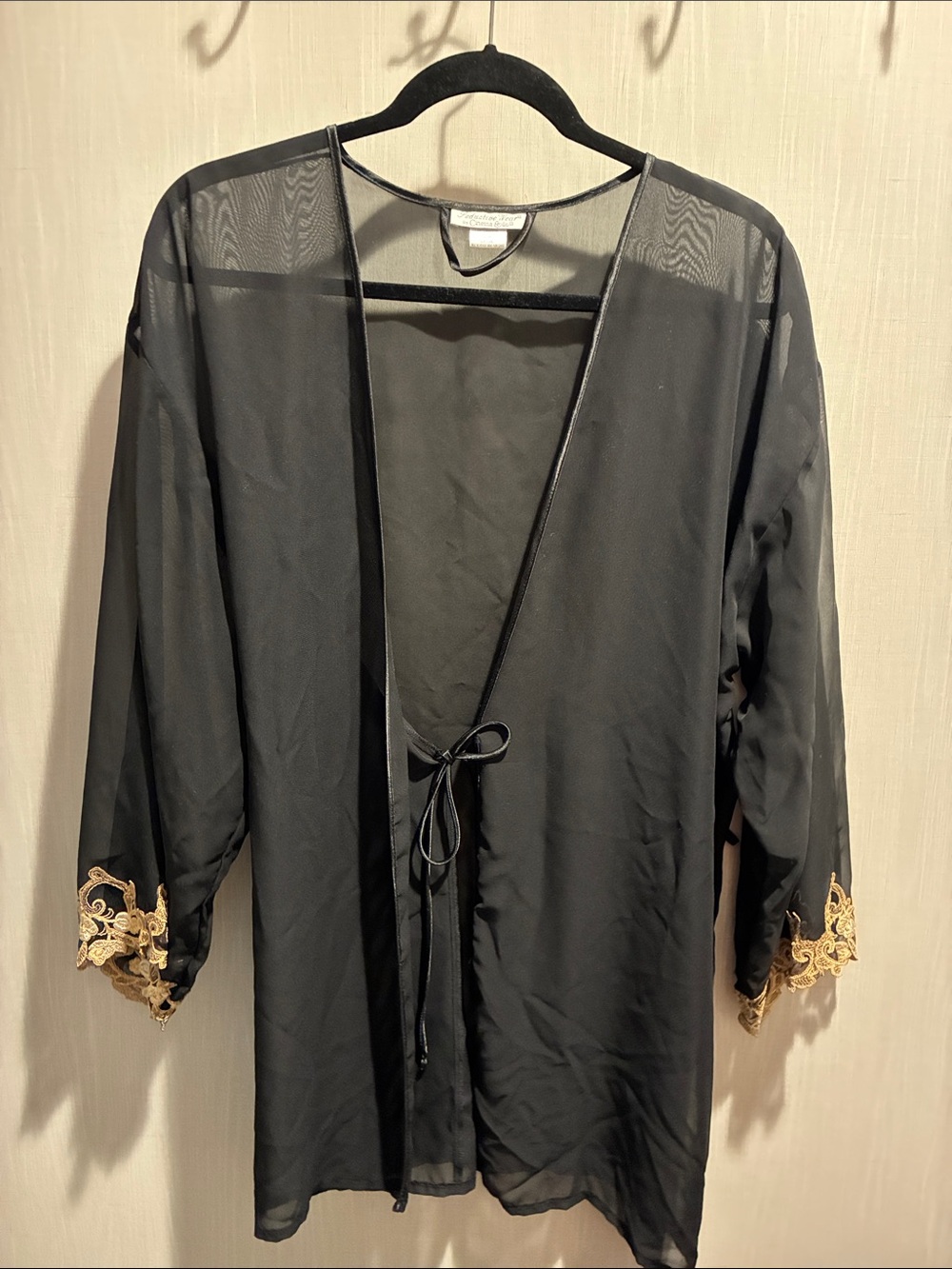 Vintage Seductive Wear by Cinema Exoile Lingerie size Large Robe